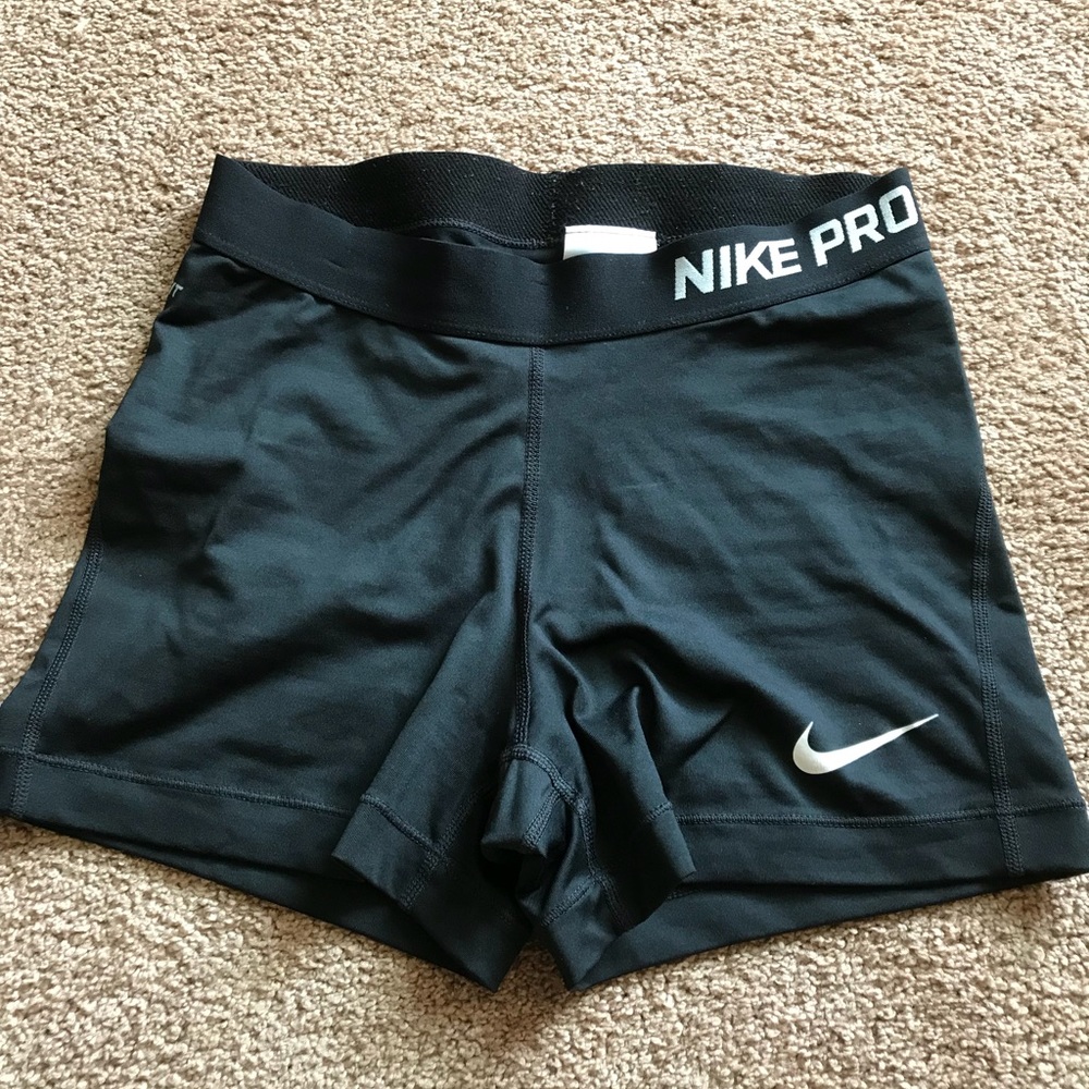 Nike pro black shorts sz M